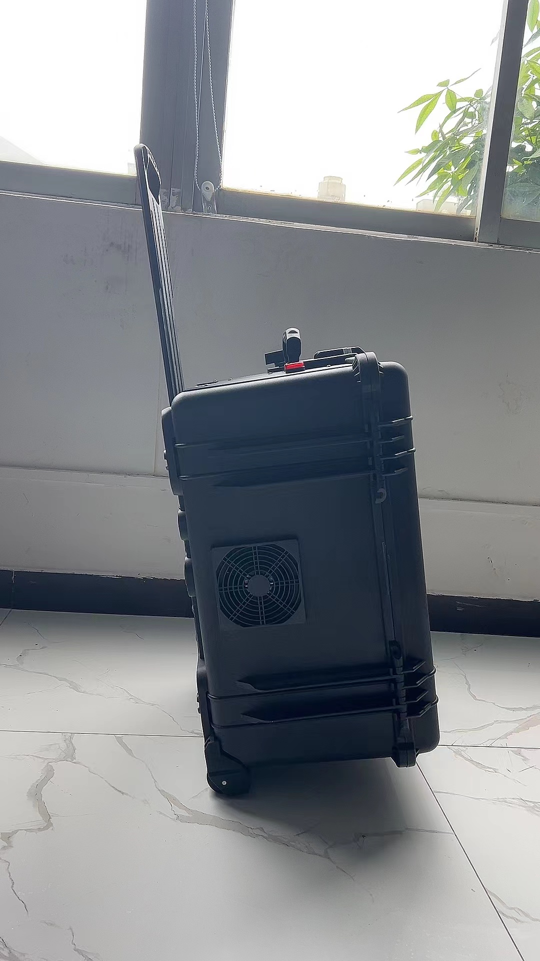 枣庄手拉箱型移动通信干扰器